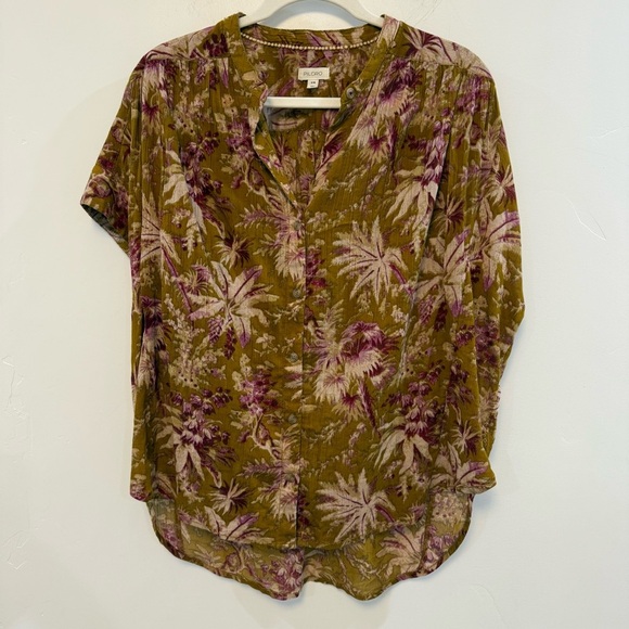 PILCRO BY ANTHROPOLOGIE Short-Sleeve Batwing
Buttoned Blouse - Picture 8 of 12